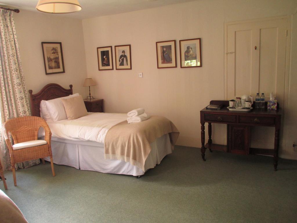 Bed and Breakfast Old Manor House à Shepperton Chambre photo