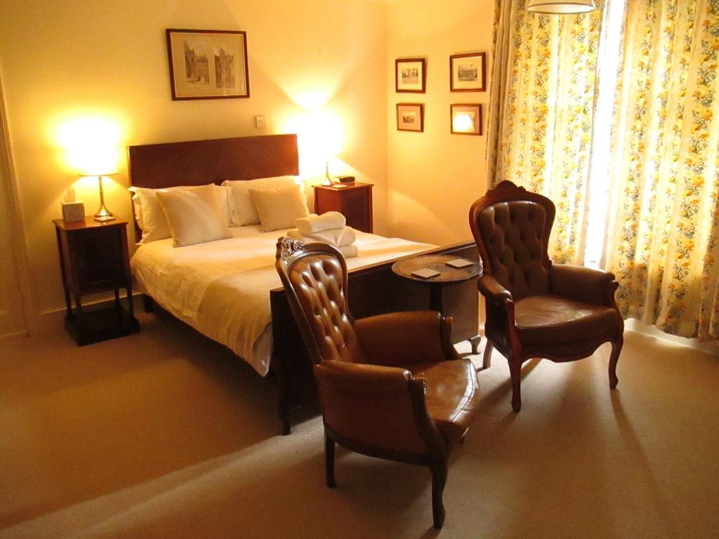 Bed and Breakfast Old Manor House à Shepperton Chambre photo